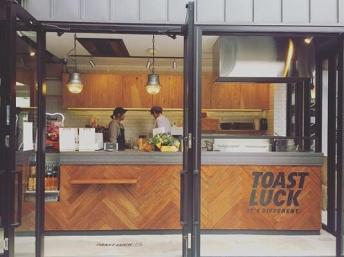 Toastluck（トーストラック） カフェ・パン・ケーキの内容・外観写真